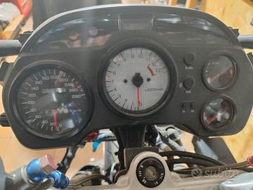 Honda VFR 750 F RC36 II quadro strumenti