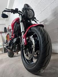 Ducati Monster 695