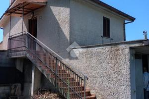 CASA SEMINDIPENDENTE A SAN VITO ROMANO