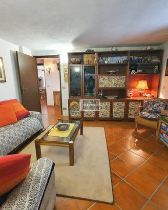 Villetta a schiera di 260 m² con più di 5 locali a