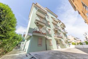 2 LOCALI A ROMA
