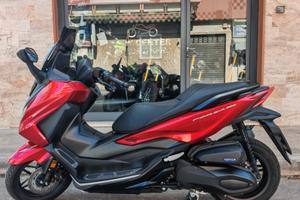 Honda Forza 300 INTERAMENTE FINANZIABILE CON MINI 