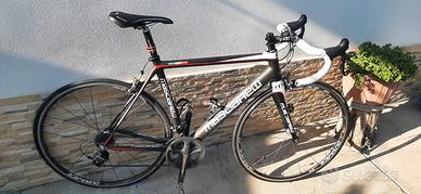 bici da corsa in carbonio 