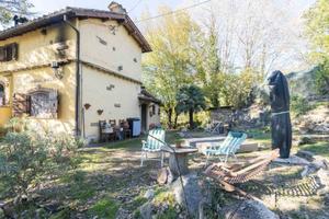 Villa di 105 m² con più di 5 locali a Roccantica