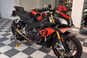aprilia tuono v4 1100 rr
