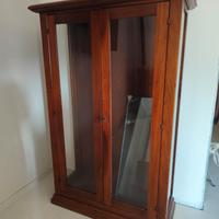 Arte povera vetrina / libreria 