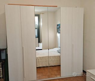 camera sala e divano