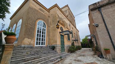 Bagheria Complesso residenziale con giardino