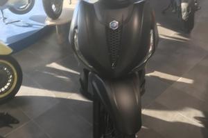 Piaggio Beverly 300 - 2024