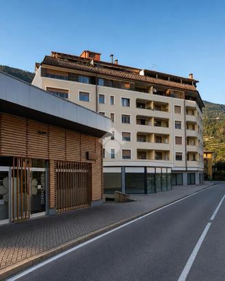 4 LOCALI A SONDRIO