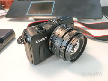 Canon EOS M con obbiettivo