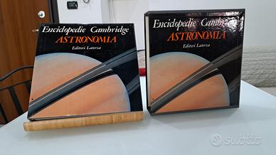 Enciclopedia Cambridge – Astronomia – Editori