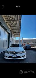 Mercedes benz 220 berlina bella bianca