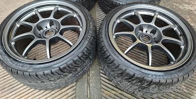 Kumho spt 295 30 r18 