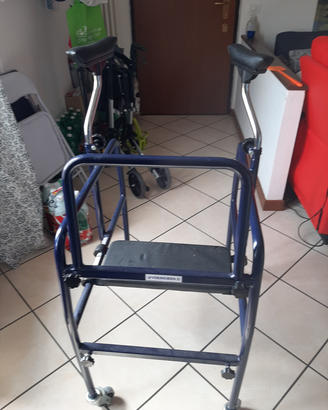 Deambulatore ascellare anziani