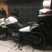 Suzuki V Strom DL 650 - 2011 ABS