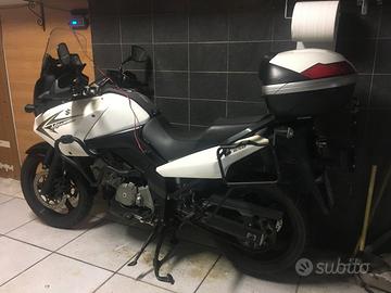 Suzuki V Strom DL 650 - 2011 ABS