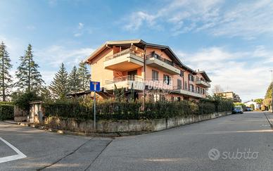 TRE LOCALI CON DOPPI SERVIZI E BOX DOPPIO