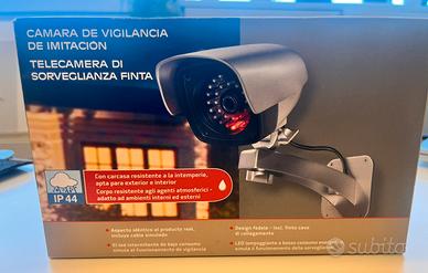Telecamera sorveglianza finta