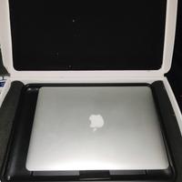 MacBook Air 2015/6 i5  13 p. 8 RAM 120 SSD bat.new