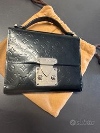 Borsetta Vuitton