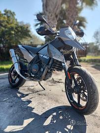 KTM 690