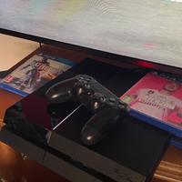 PS4 (PlayStation 4) + 4 giochi