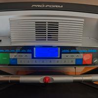 Tapis roulant motorizzato con inclinazione pedana
