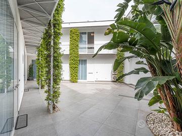 Edificio con 8 Bilocali a T. Natale