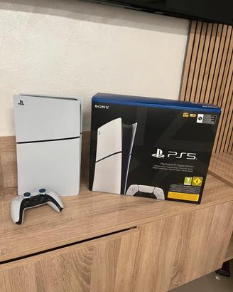 ps5 come nuova usata solo per 1 mese