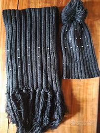 SCIARPA E CAPPELLO NERO