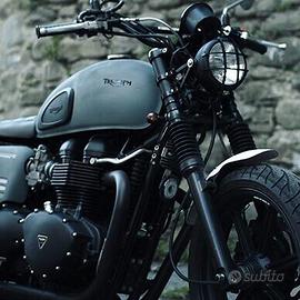 Triumph Bonneville Cafe' Racer