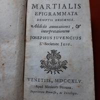 Libro antico del 1745 in latino