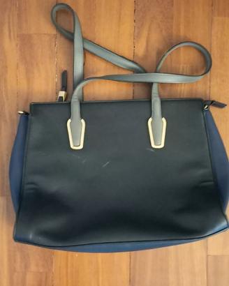 Borsa Carpisa by Penelope Cruz a spalla
