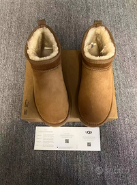 ❄️ UGG Mini Snow Boots, Castagna, Taglia 40
