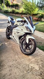 Yamaha yzf r 125 2010