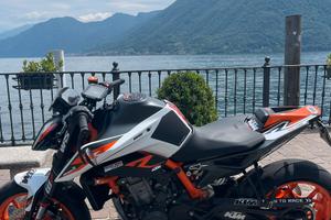 KTM DUKE 890 R