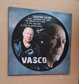 Vinile 33 giri a quadro omaggio a Vasco Rossi 