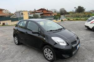 Toyota Yaris 1.0 5 porte