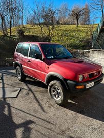 Nissan Terrano II 