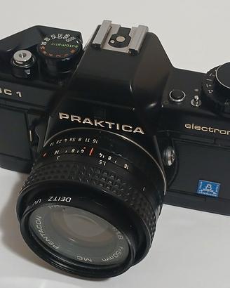 macchina fotografica analogica