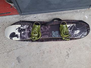 kit snowboard tavola scarponi attacchi