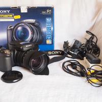 Sony Cyber-shot DSC-R1  con Zeiss Vario Sonnar