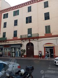 Appratamento in via c. battisti da ristrutturare
