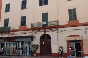 Appratamento in via c. battisti da ristrutturare