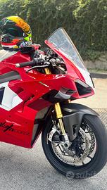 Ducati Panigale v4r