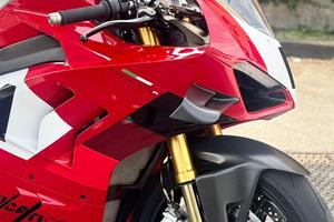 Ducati Panigale v4r