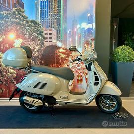 Vespa GTS 125
