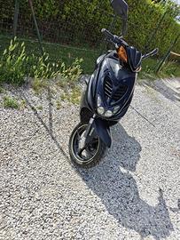 Yamaha Aerox 50 - Nero - Gomme Nuove