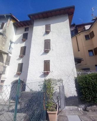Casa indipendente di 153 m² con 3 locali a Pognana